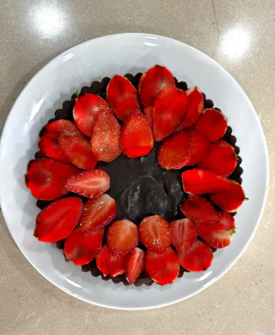 Chocolate Tart with Strawberries 