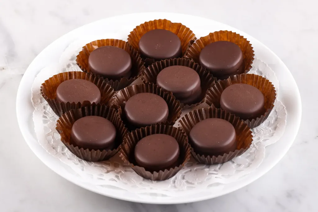 Petit Four Soiree Dipped in Chocolate 